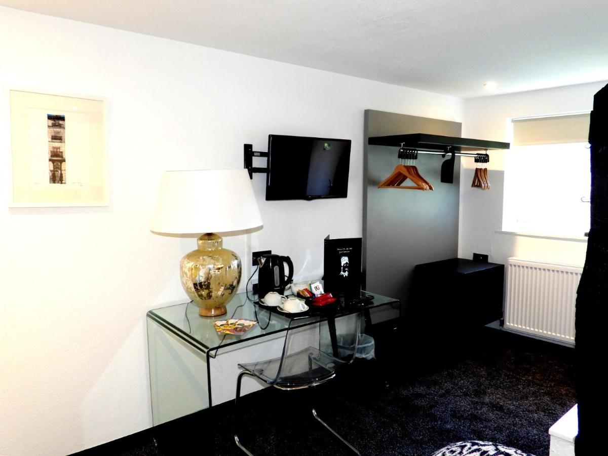 The Lion Hotel Welshpool Bagian luar foto