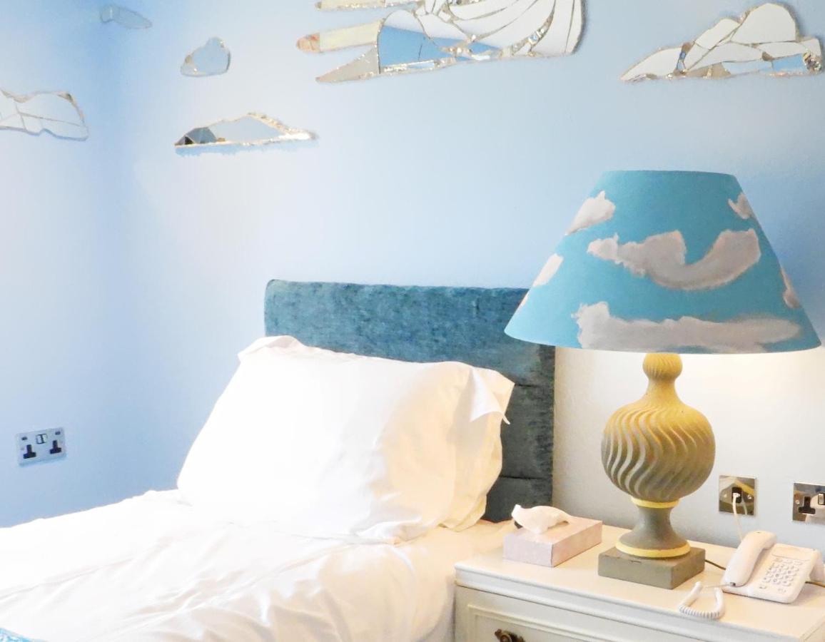 The Lion Hotel Welshpool Bagian luar foto