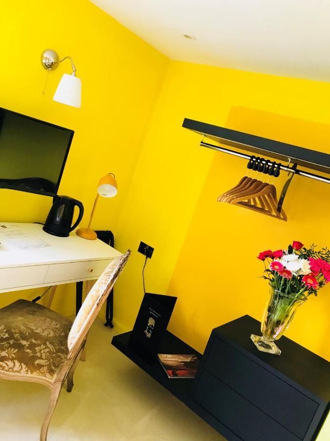 The Lion Hotel Welshpool Bagian luar foto